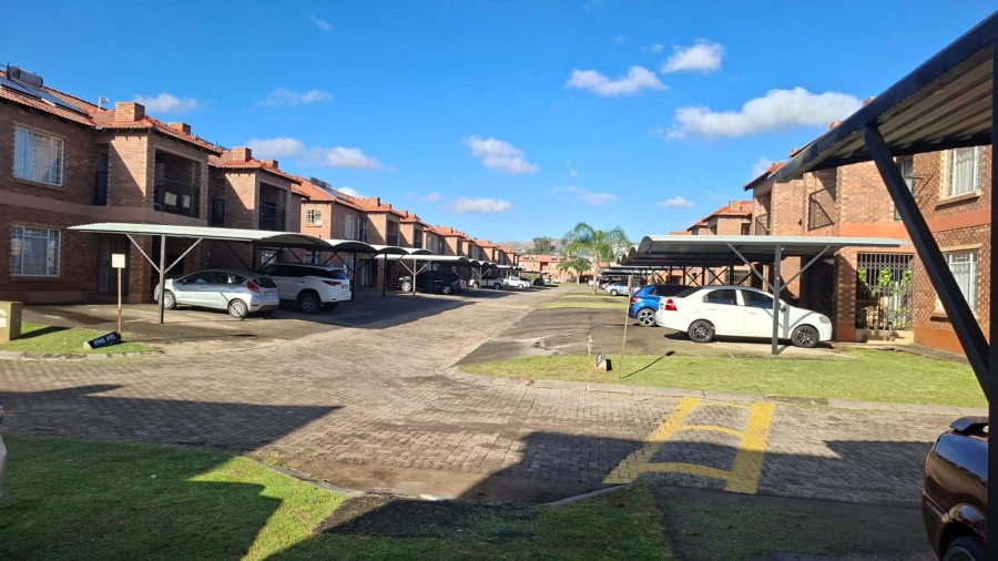 To Let 3 Bedroom Property for Rent in Waterval East North West
